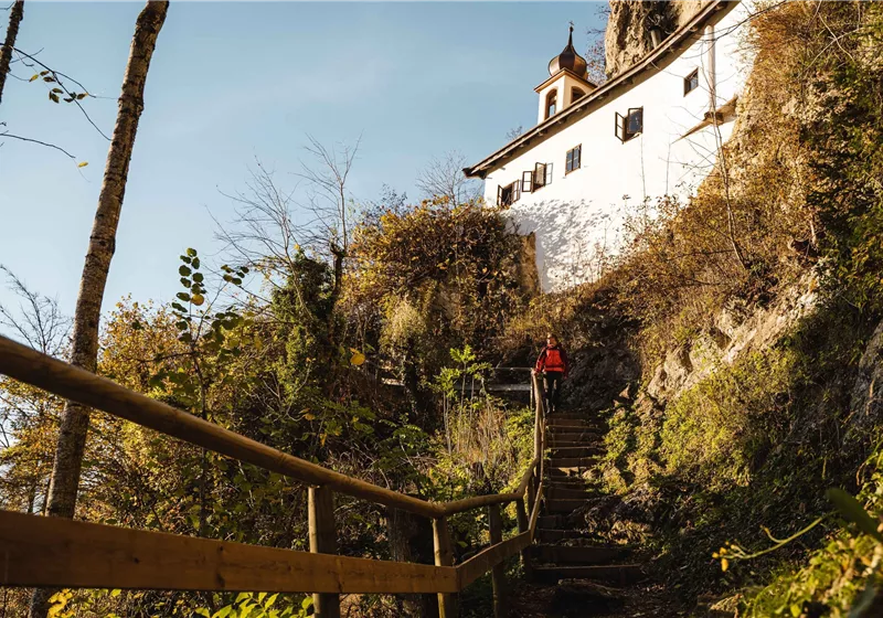 saalfelden-leogang-herbstspaziergangzureinsiedelei-herbstwald-sonnenschein-2